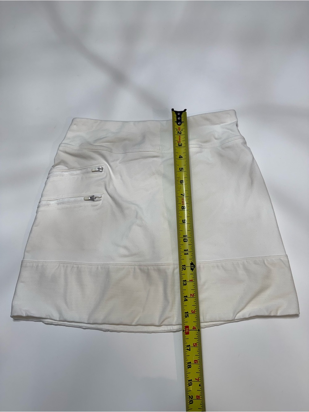 Athleta Cream High-Rise Mini Skort with Side Accent Buttons size xs - Picture 5 of 9